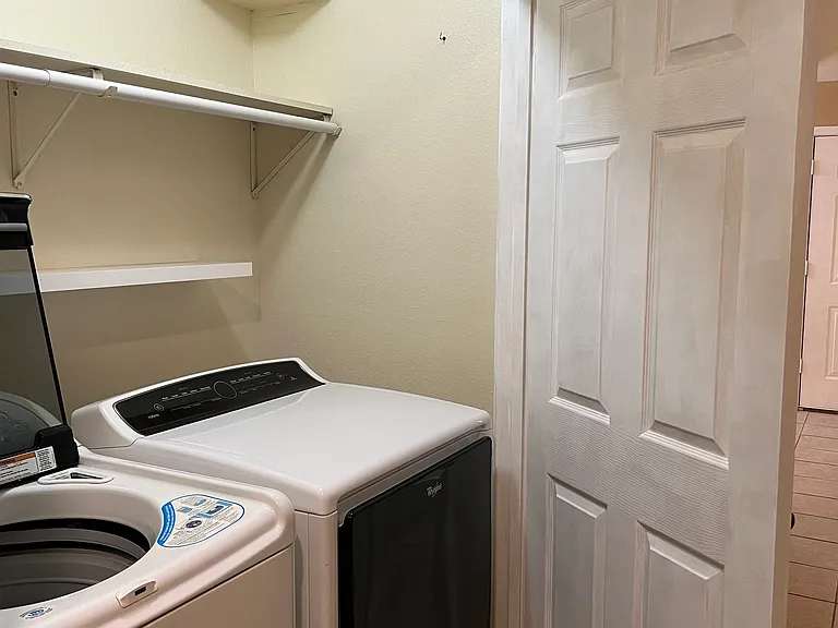 938 Sun Meadow St — Photo 23