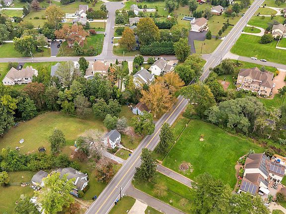 4th image of 449 Chapel Heights Rd