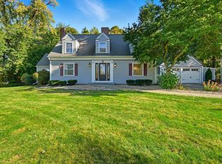 2 Vista Rd, Wilbraham, MA 01095