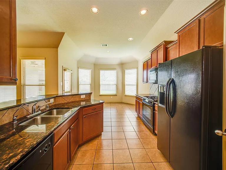 9214 Cavalier Ln — Photo 4