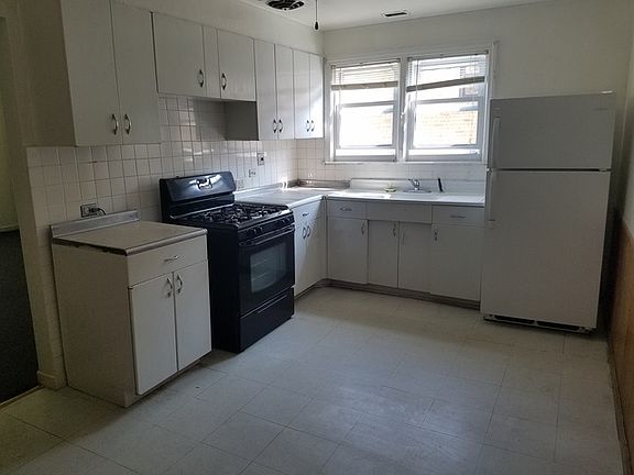 3rd image of 9030 Lamon Ave APT 2S