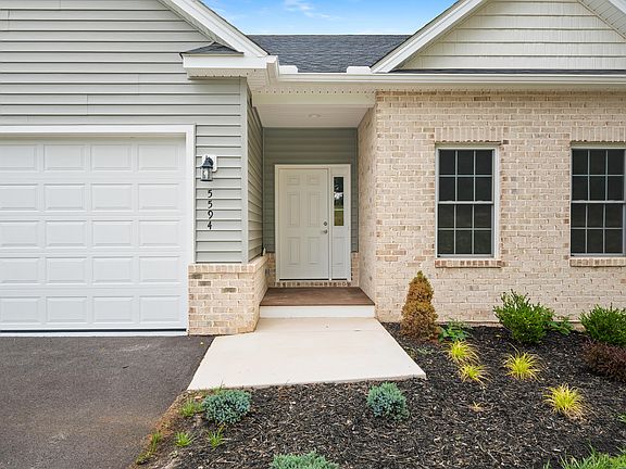 4th image of 5594 Old Grove Ln