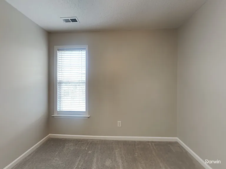220 McCarthy Dr — Photo 12