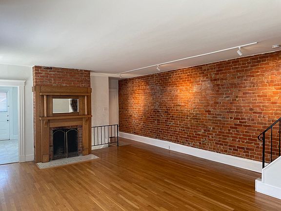 2nd image of 3535 Michigan Ave #4
