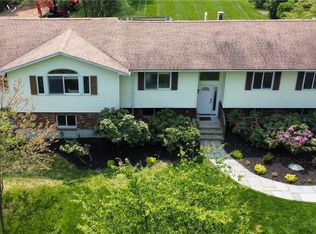 416 Pleasant Ridge Rd, Poughquag, NY 12570