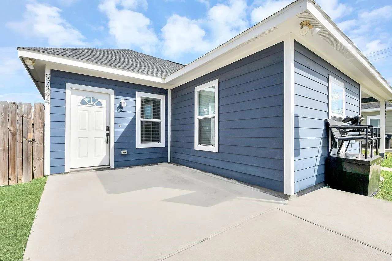 2 bed, 1.0 bath, 1581 sqft, $1,350 — Photo 3