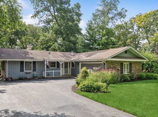 713 Hickory Rd, Woodstock, IL 60098