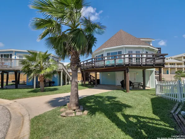 1923 S 11th St., Port Aransas, TX 78373