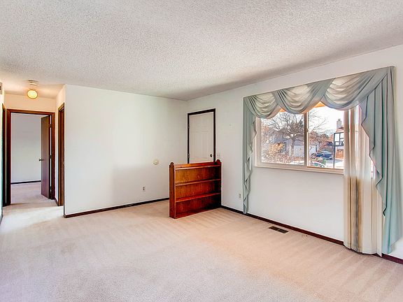 4th image of 2265 Anthony Ct