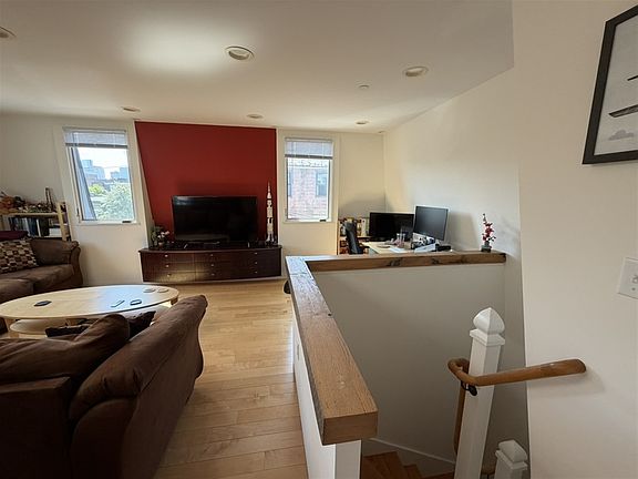 3rd image of 29 Warren St #4
