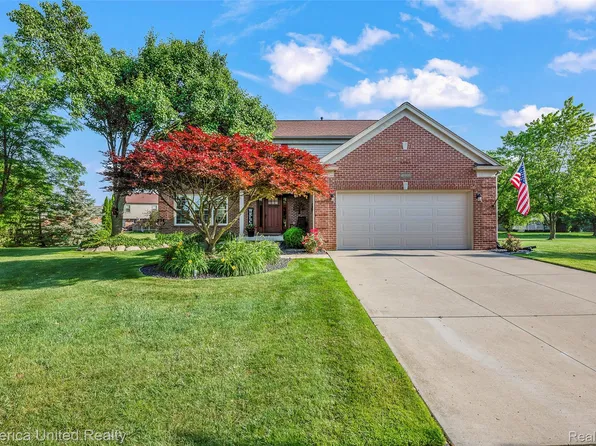 46998 Sherwood Ct, Canton, MI 48188