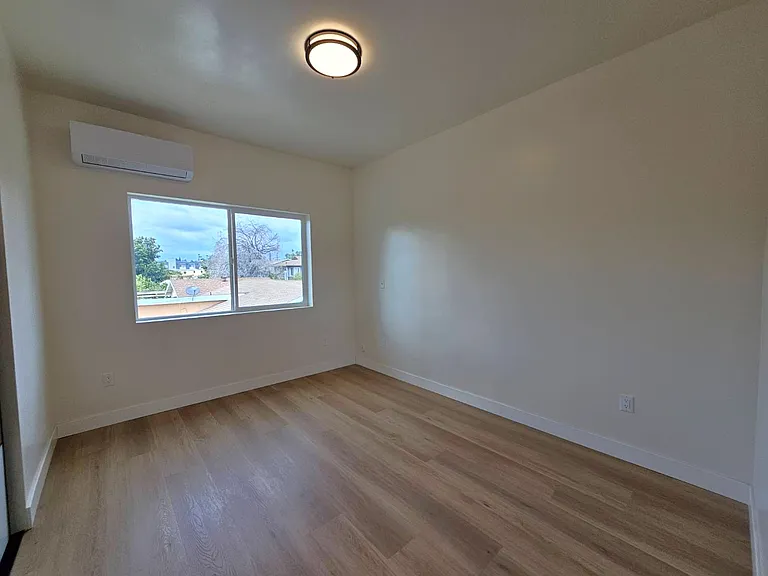 1008 S Bonnie Beach Pl #B — Photo 17