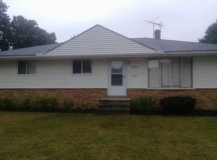 3930 W 214th St, Fairview Park, OH