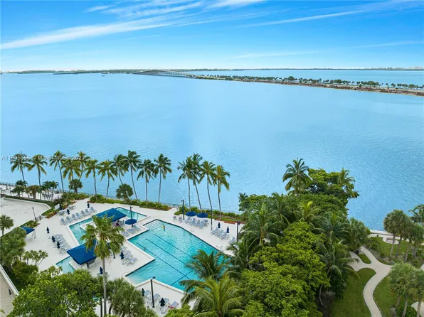 2333 Brickell Ave APT 1012, Miami, FL 33129