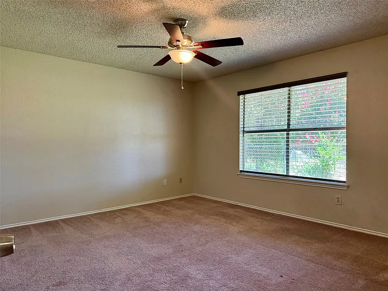 8628 Piney Creek Bnd — Photo 6