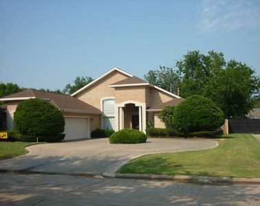 1104 Louise Dr, Nederland, TX, 77627