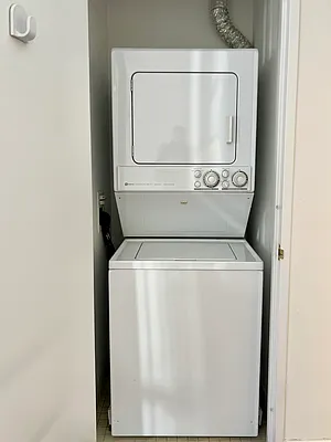 Rented by SERHANT. | media 30