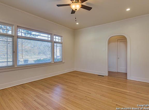 5th image of 130 Funston Pl