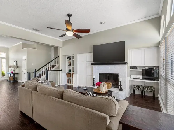 2330 Glen Ridge Dr, Highland Village, TX 75077