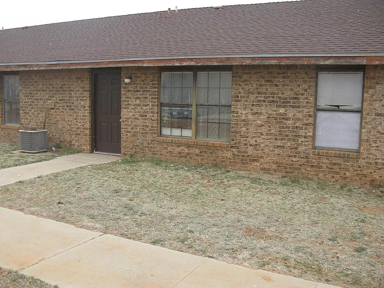 1009 NE 7th St #C — Photo 1