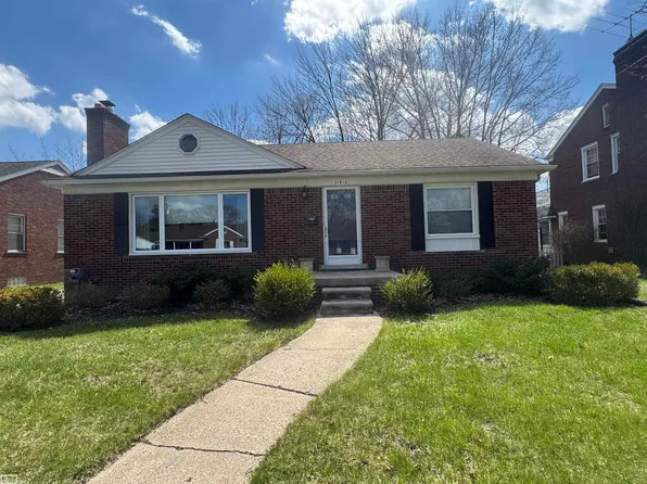21910 Englehardt St, Saint Clair Shores, MI 48080