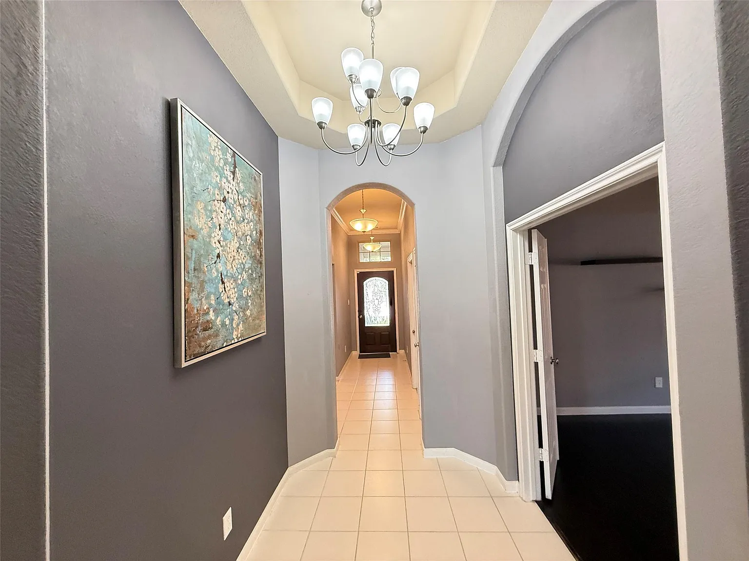 4 bed, 2.0 bath, 1837 sqft, $2,300 — Photo 2