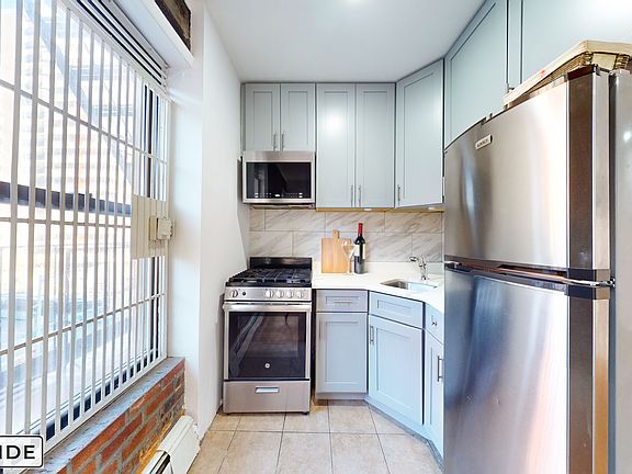 4th image of 392 E 10th St APT 4W