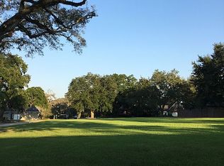 12 Duperier Oaks Dr, New Iberia, LA 70563