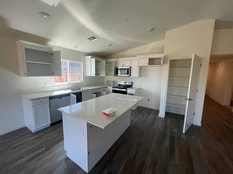 2425 Elkhorn Rd — Photo 13