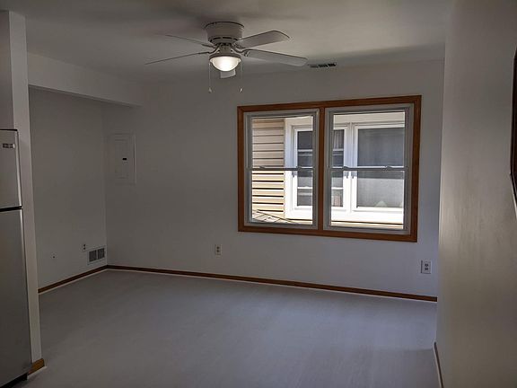 4th image of 234 W Ann Arbor Trl APT 3