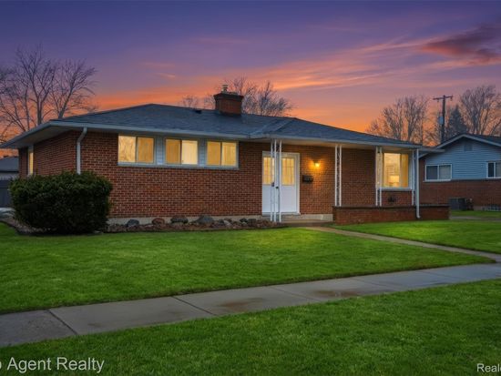36403 Woodingham St, Clinton Township, MI 48035