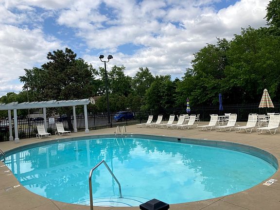 2nd image of 675 Grove Dr APT 215