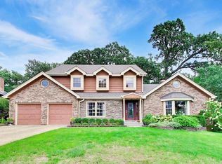 8751 Carlisle Ct, Darien, IL 60561