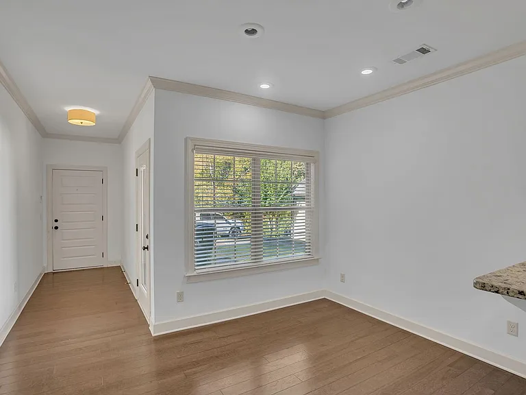 999 Starr Ct — Photo 11