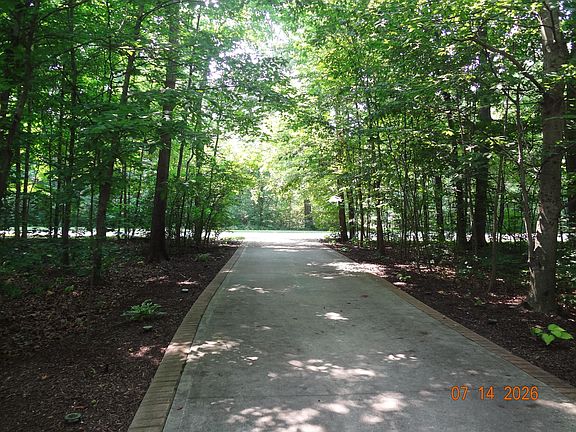 2nd image of 360 Warren Point Ln