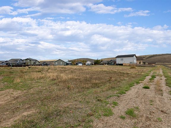 5th image of 916 Dry Creek South Road