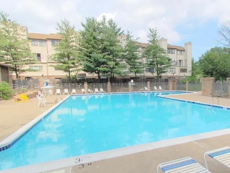 64 Hawthorne Ct NE — Photo 16