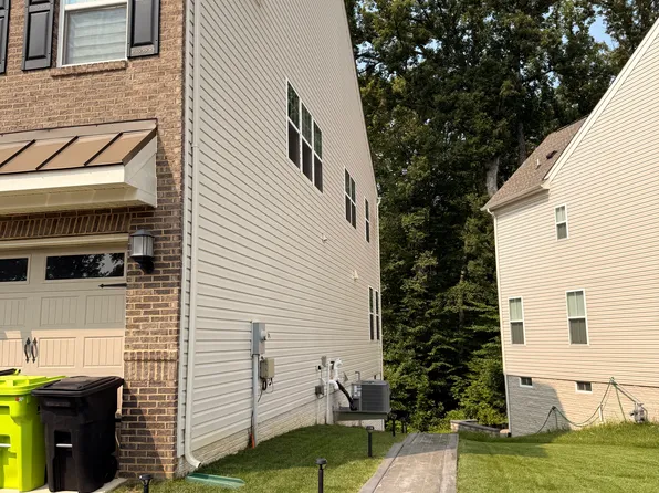 9550 Sanger St, Lorton, VA 22079
