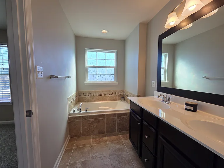 5435 Doubleday Ln — Photo 24
