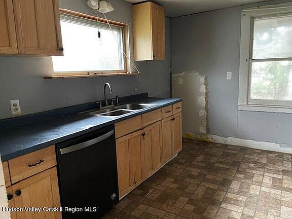 4th image of 58 Pearl Street