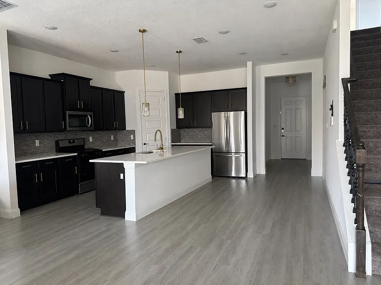 1516 White Water Way — Photo 19