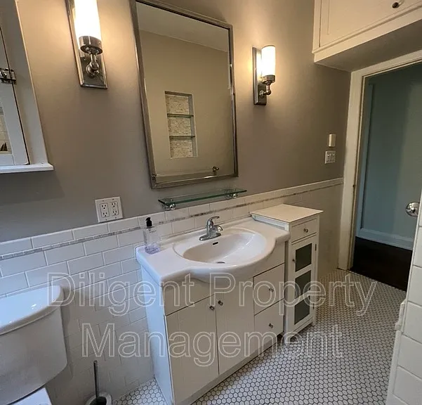 642 Bolivar St #MAIN FLOOR — Photo 42