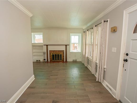 3rd image of 315 Korman Ave NE