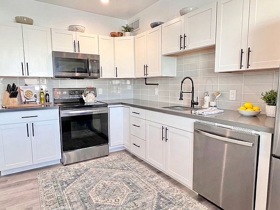 4th image of 4320 N 27th St APT 14