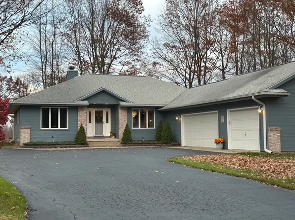 133 Questview Dr, Houghton Lake, MI 48629