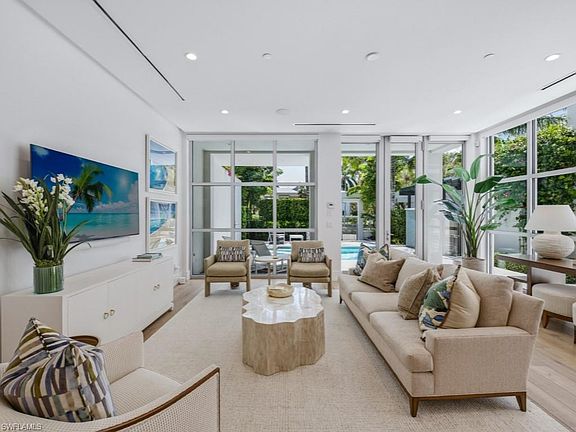 4th image of 345 Banyan BLVD #3