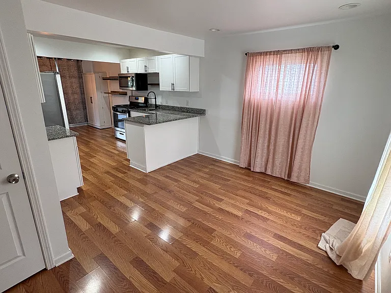 23067 Hazelwood Ave — Photo 4