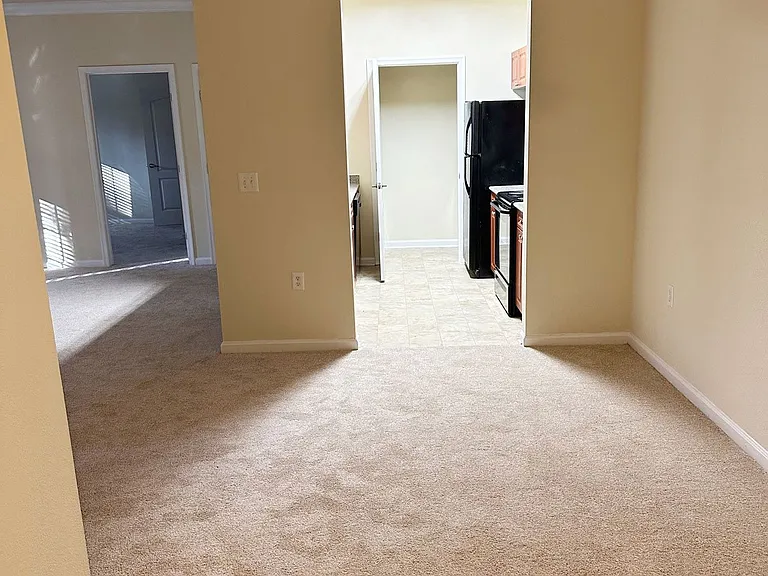 Clairmont at Farmgate — Photo 93