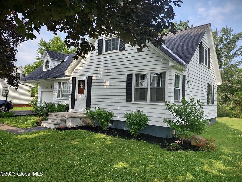 4th image of 119 Pleasant Avenue