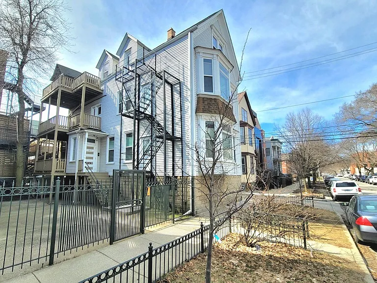 1211 W Melrose St #3 — Photo 1